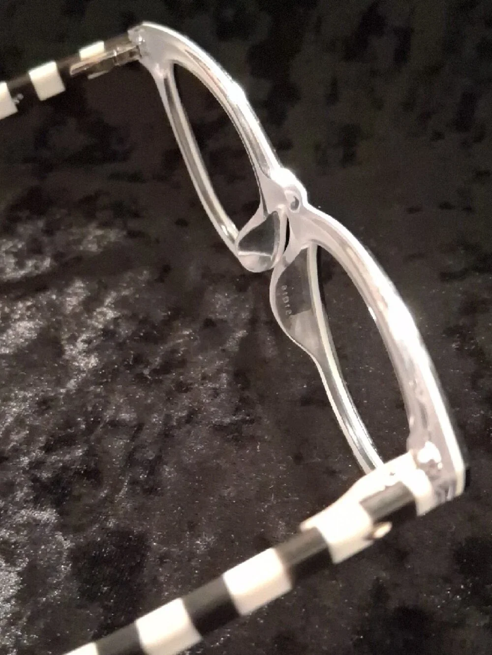 Hot Kiss Black Frame Glasses with Black and White Striped Temples
